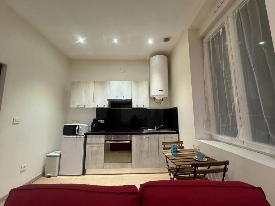Appartamento Christelle Romilly-sur-Seine Esterno foto