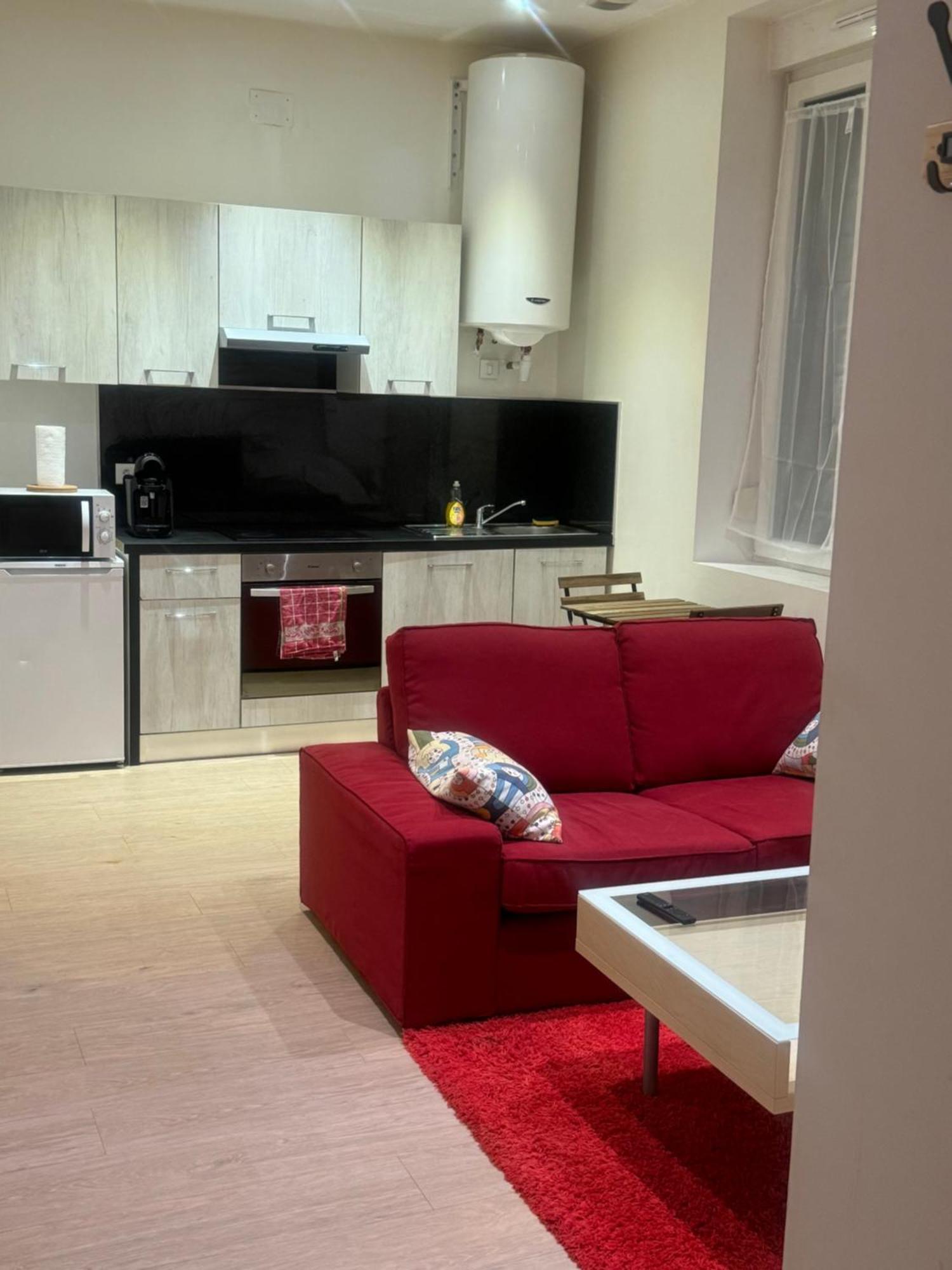 Appartamento Christelle Romilly-sur-Seine Esterno foto